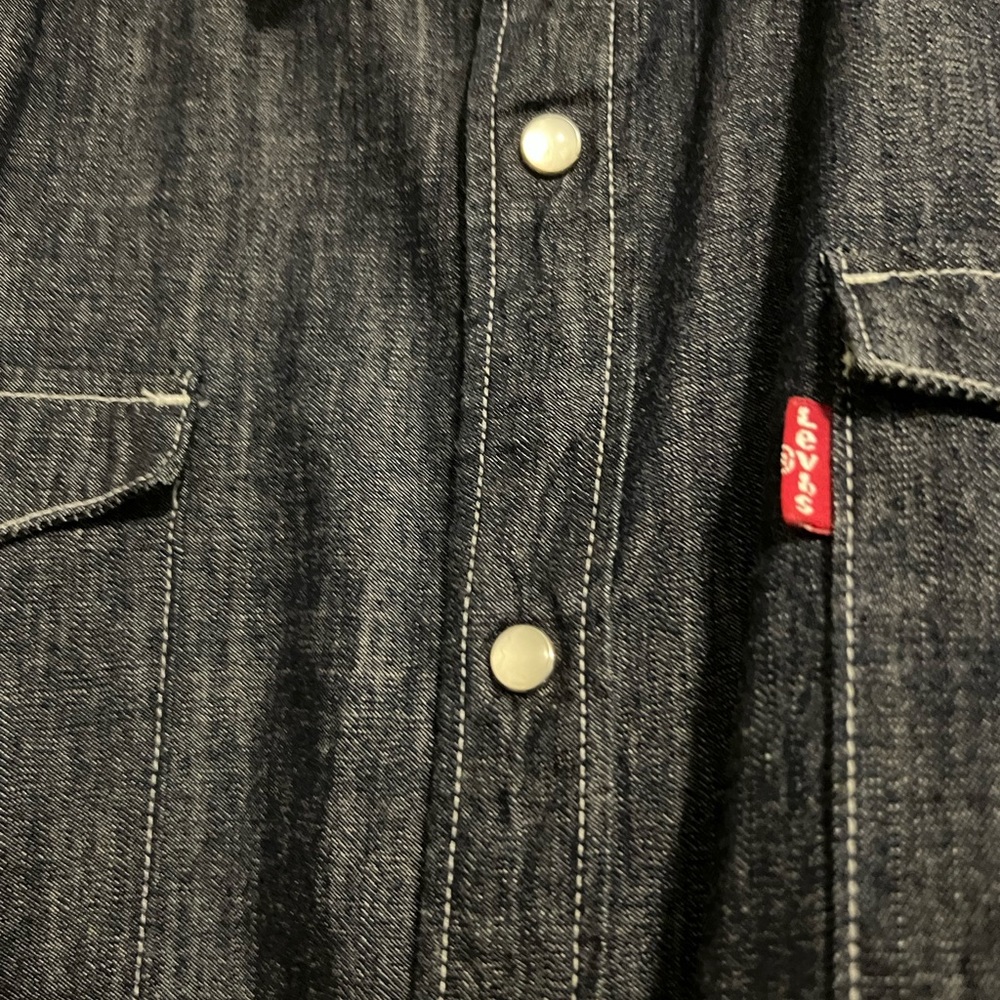 Levi’s Denim shirt, with Tie dye and mother of pearl buttons!